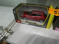 Miniatuur autos - 3 stuks maisto - burago + motos - afbeelding 2 van  8