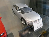 Miniatuur autos - 4 stuks - afbeelding 2 van  5