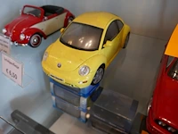 Miniatuur autos - 4 stuks - afbeelding 4 van  5