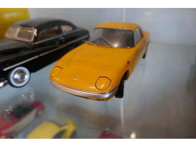 Miniatuur autos - 5 stuks - afbeelding 3 van  6