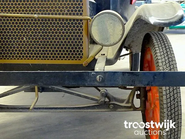 Miniatuur recreatie 'ford model-t' mcdonough (barn-find) - afbeelding 10 van  23