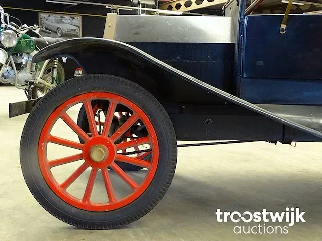 Miniatuur recreatie 'ford model-t' mcdonough (barn-find) - afbeelding 11 van  23