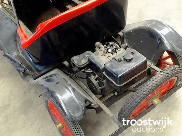Miniatuur recreatie 'ford model-t' mcdonough (barn-find) - afbeelding 13 van  23