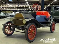Miniatuur recreatie 'ford model-t' mcdonough (barn-find)