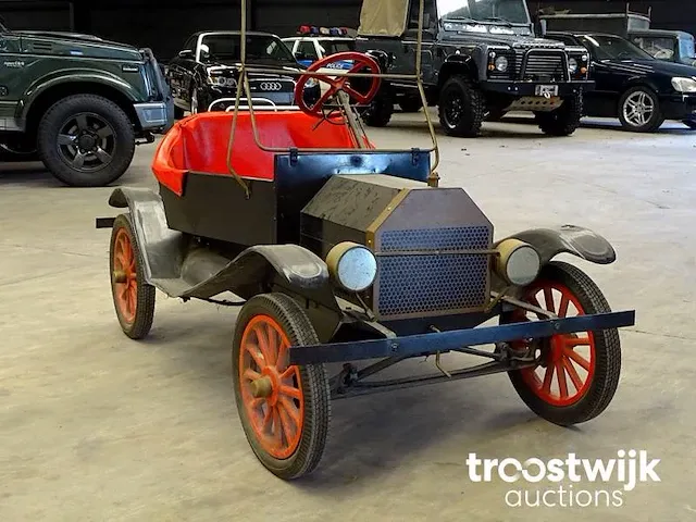 Miniatuur recreatie 'ford model-t' mcdonough (barn-find) - afbeelding 6 van  23