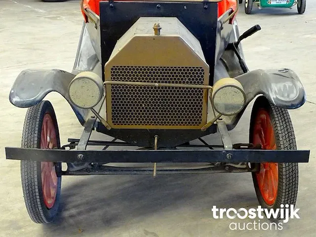 Miniatuur recreatie 'ford model-t' mcdonough (barn-find) - afbeelding 7 van  23