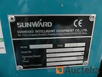 Minigraafmachine over rupsbanden sunward swe08d - afbeelding 18 van  18