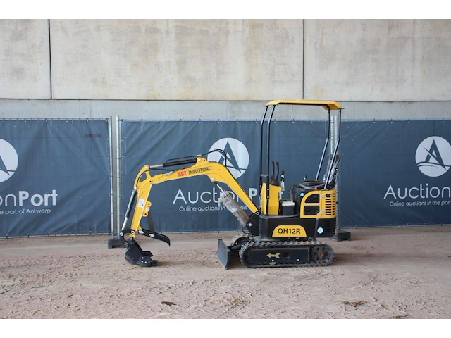 Minigraver agt industrial qh12r diesel 2024 - afbeelding 1 van  1