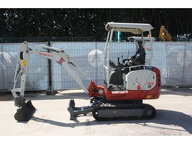 Minigraver takeuchi tb216 diesel 2018 - afbeelding 1 van  1