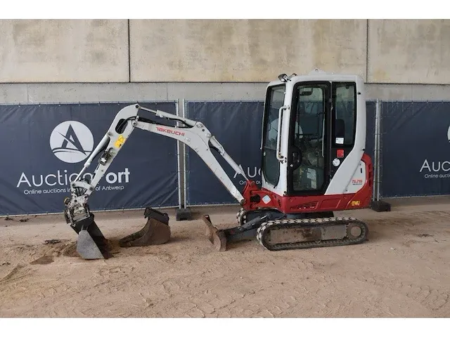 Minigraver takeuchi tb216 diesel - afbeelding 1 van  1