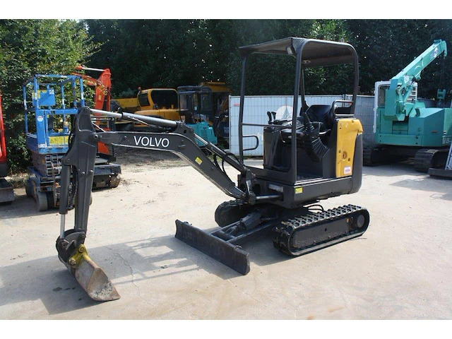 Minigraver volvo ec18d diesel 16pk 2016 - afbeelding 1 van  1