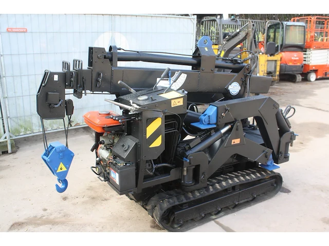 Minihijskraan maeda mc205 benzine 8m - afbeelding 1 van  1