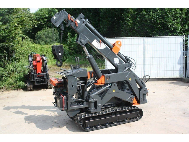 Minihijskraan maeda toa mc205 benzine 2000kg 7.8m - afbeelding 1 van  1