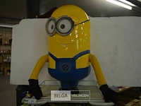 Minion h=85cm (bril en voet beschadigd) - afbeelding 1 van  4