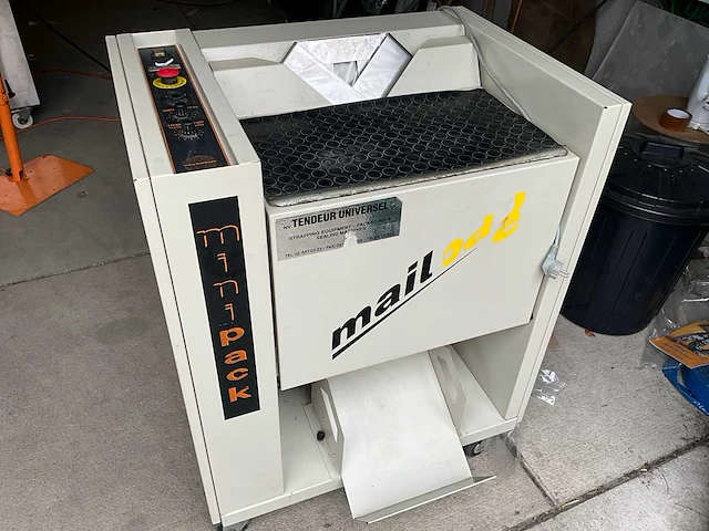 Minipack torre mailbag verpakkingsmachine - afbeelding 1 van  11
