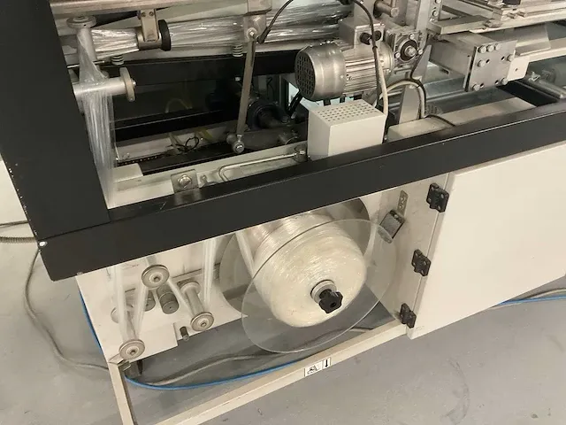Minipack-torre pratika 56cs foliemachine met krimptunnel - afbeelding 12 van  12