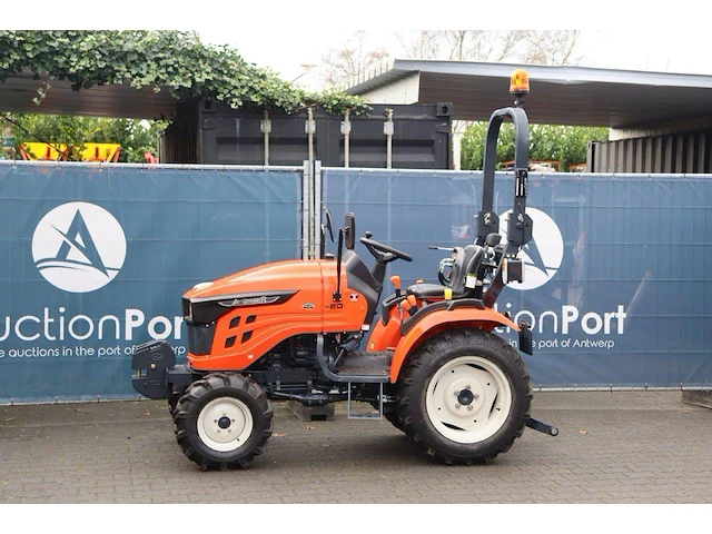 Minitractor avenger 20 diesel 2013 nieuw (marge) - afbeelding 1 van  1