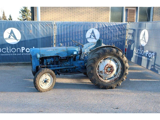 Minitractor fordson dexta d130 diesel - afbeelding 1 van  1