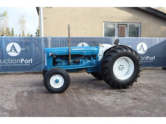 Minitractor fordson super major diesel 52pk - afbeelding 1 van  1