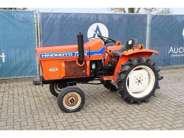 Minitractor hinomoto e182 diesel 17pk - afbeelding 1 van  1