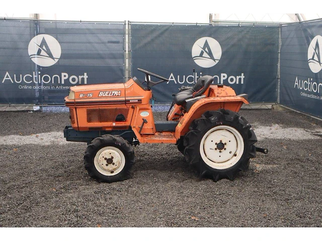 Minitractor kubota b1-15 diesel 15pk - afbeelding 1 van  1