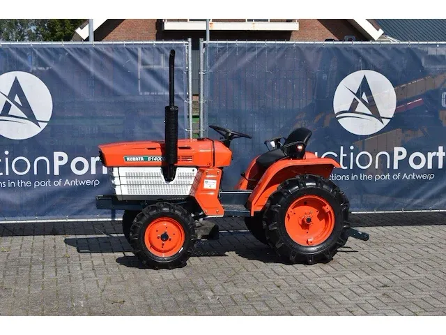 Minitractor kubota b1400 diesel refit - afbeelding 1 van  1
