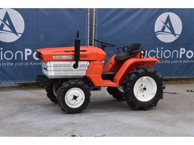 Minitractor kubota b1400 diesel refit - afbeelding 1 van  1