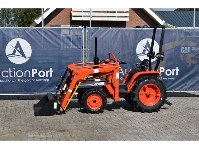 Minitractor kubota b1500d diesel met voorlader refit - afbeelding 1 van  1