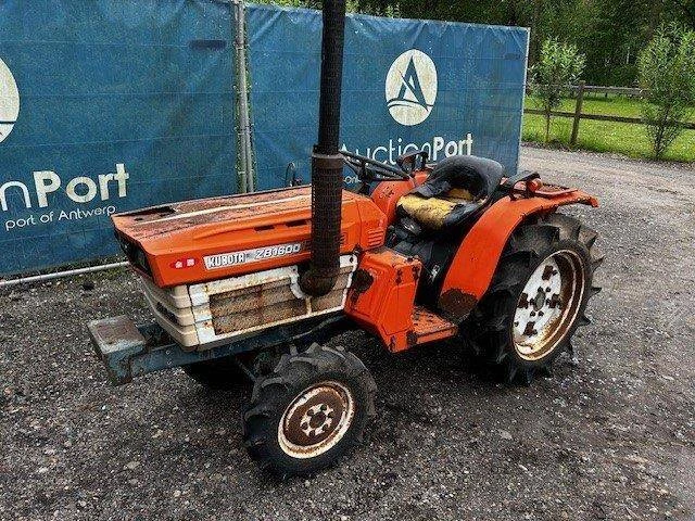 Minitractor kubota b1600 diesel 16pk - afbeelding 1 van  1