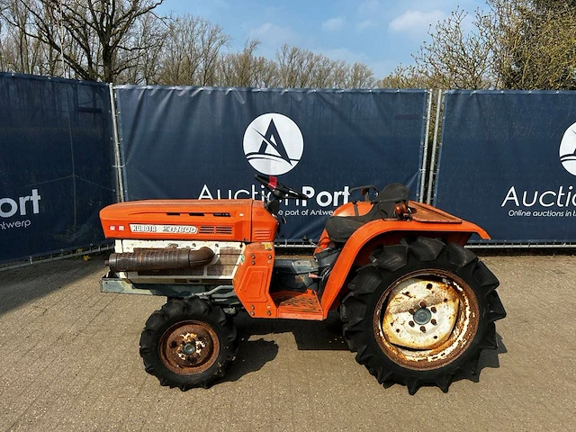 Minitractor kubota b1600d diesel 16pk - afbeelding 1 van  1