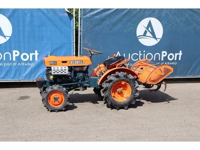 Minitractor kubota b5000dt diesel 9pk met frees - afbeelding 1 van  1