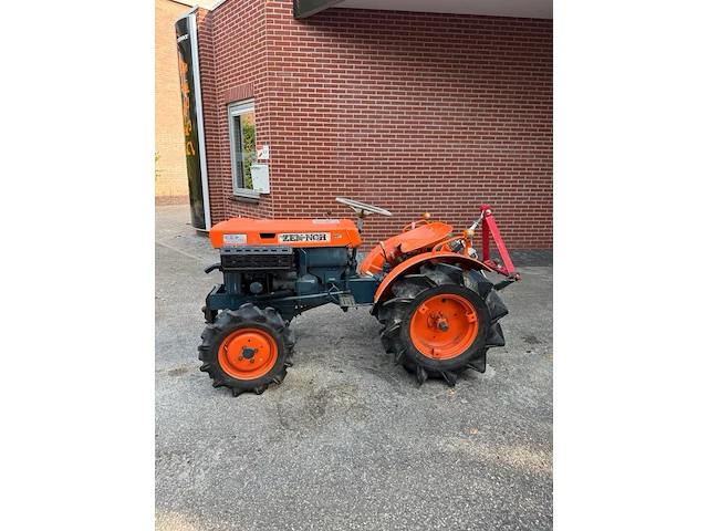 Minitractor kubota b7000 diesel - afbeelding 1 van  1