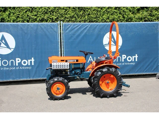 Minitractor kubota b7000dt diesel - afbeelding 1 van  1