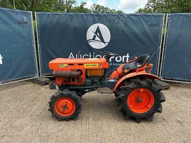 Minitractor kubota b7001 diesel - afbeelding 1 van  1