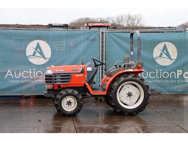 Minitractor kubota granbia gb20 diesel 20pk - afbeelding 1 van  1