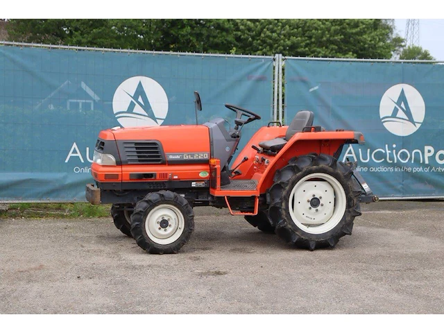 Minitractor kubota grandel gl220 diesel 22pk - afbeelding 1 van  1