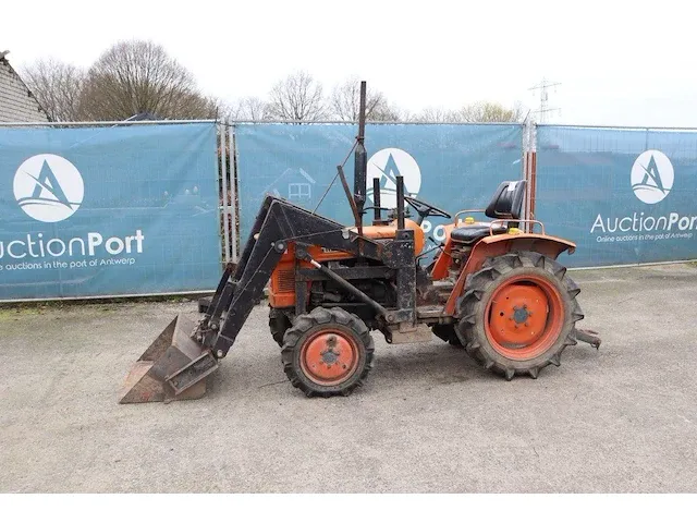 Minitractor kubota l 1500 dt diesel 15pk met voorlader - afbeelding 1 van  1