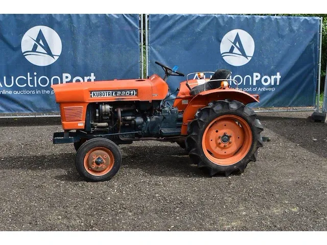 Minitractor kubota l2201 diesel - afbeelding 1 van  1