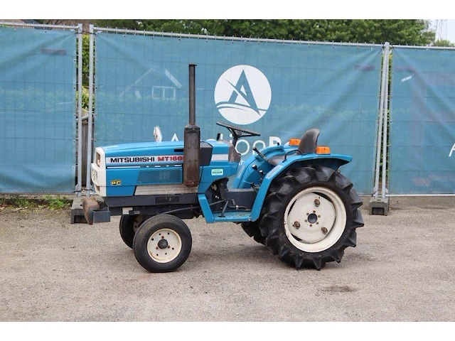 Minitractor mitsubishi mt1601 diesel 15.8pk - afbeelding 1 van  1