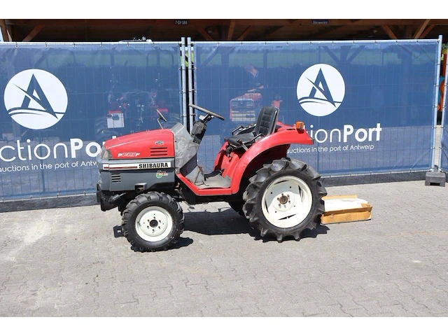 Minitractor shibaura p145f diesel 14pk - afbeelding 1 van  1