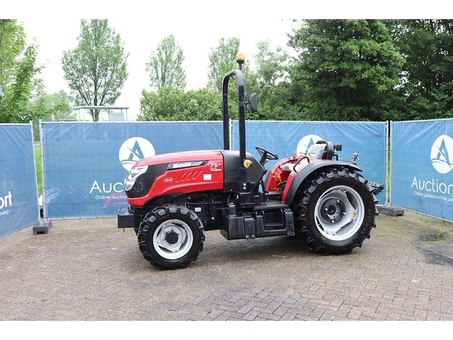 Minitractor yanmar solis 75 diesel 75pk - afbeelding 1 van  1