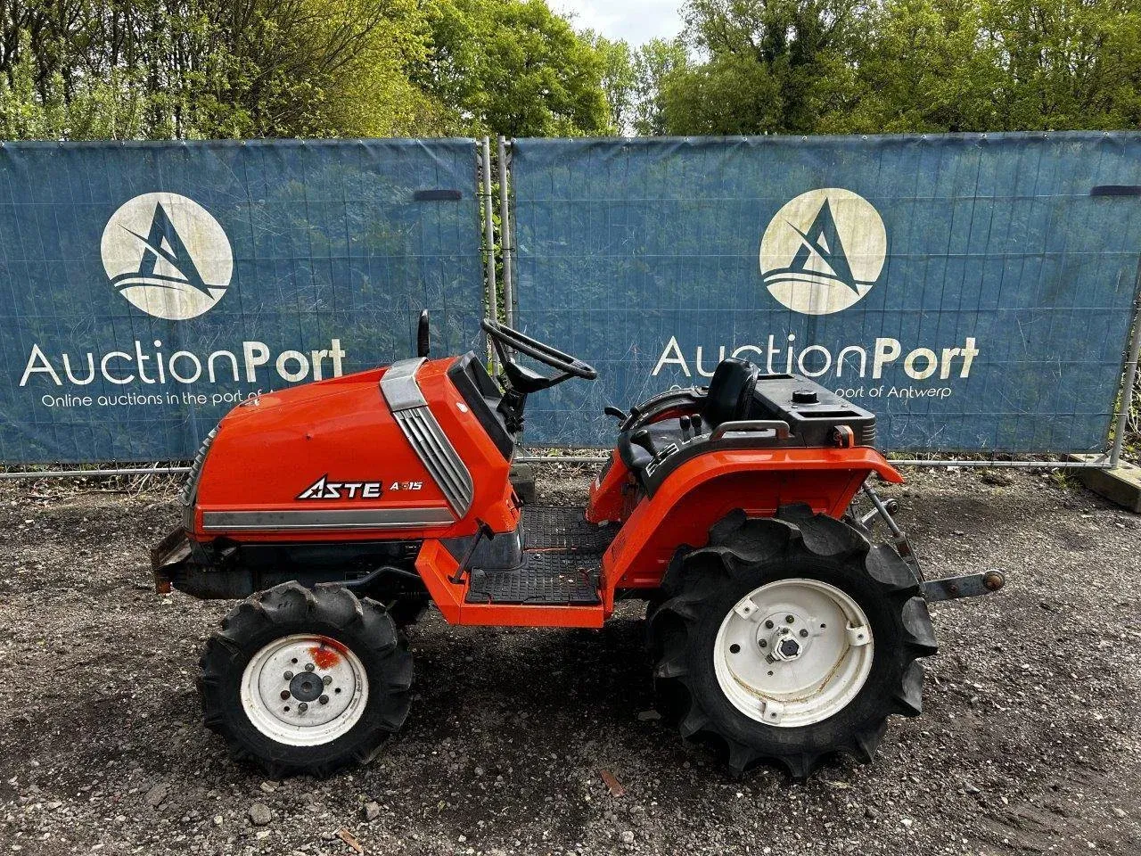 Minitractors - zitmaaiers - tuinbouwgereedschap