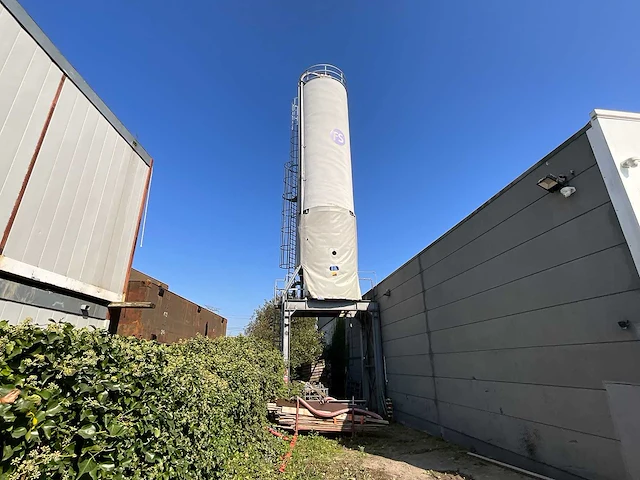 M.i.p - concrete silo - afbeelding 1 van  10