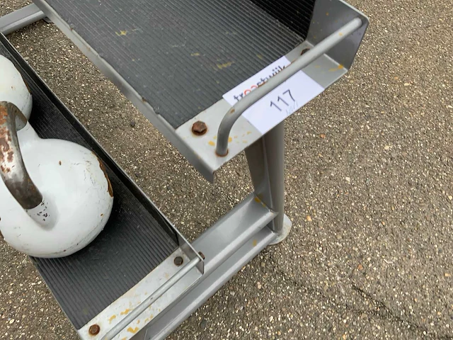 Mistery box rek kettle bell 3x krachtstation - afbeelding 2 van  5