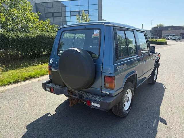 Mitsubishi - 1989 - 4x4 - jeep - personenauto - afbeelding 2 van  23