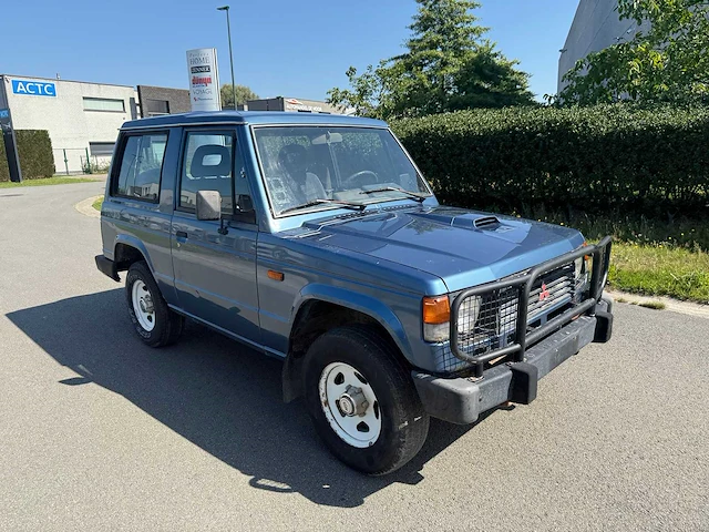 Mitsubishi - 1989 - 4x4 - jeep - personenauto - afbeelding 1 van  23