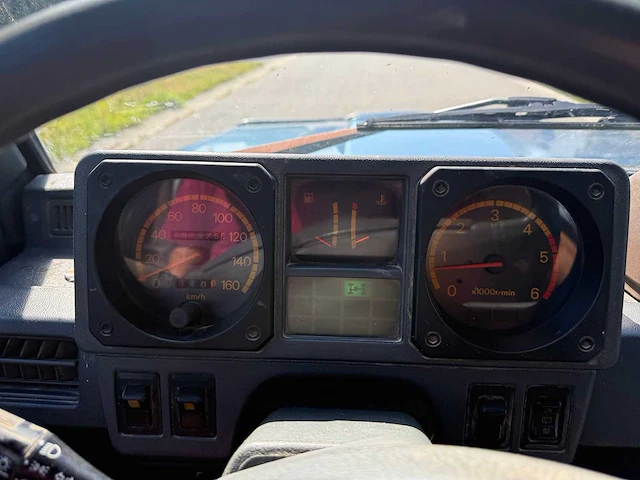 Mitsubishi - 1989 - 4x4 - jeep - personenauto - afbeelding 13 van  23