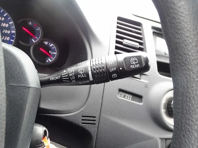 Mitsubishi - grandis - personenauto - afbeelding 13 van  23
