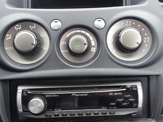 Mitsubishi - grandis - personenauto - afbeelding 15 van  23