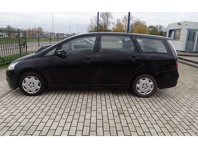 Mitsubishi - grandis - personenauto - afbeelding 17 van  23